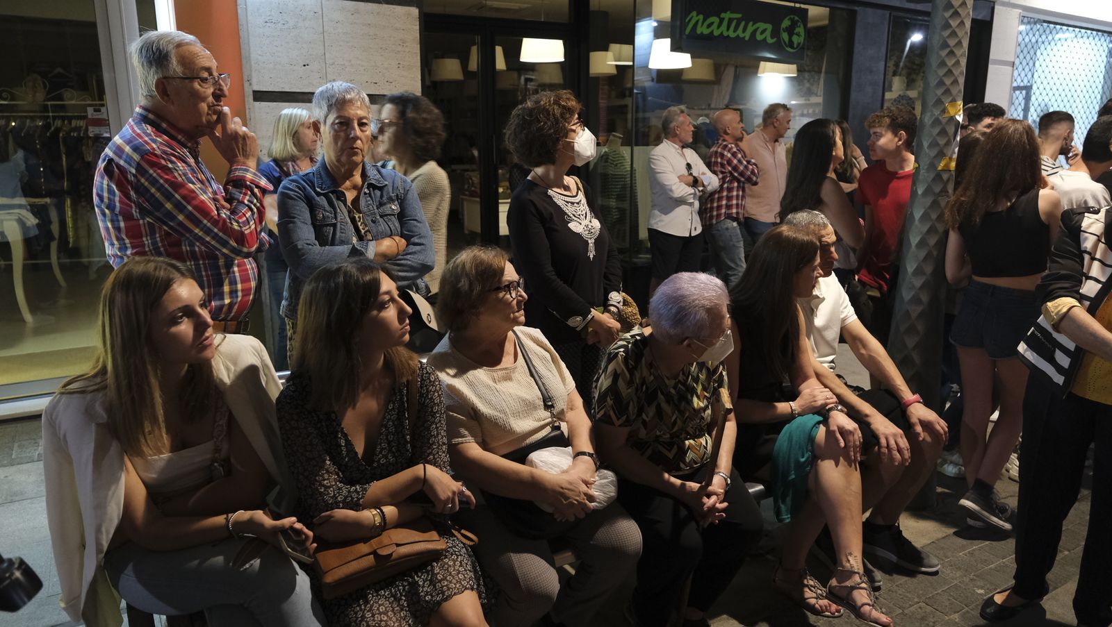 Imágenes de La Magna por las calles de Almería