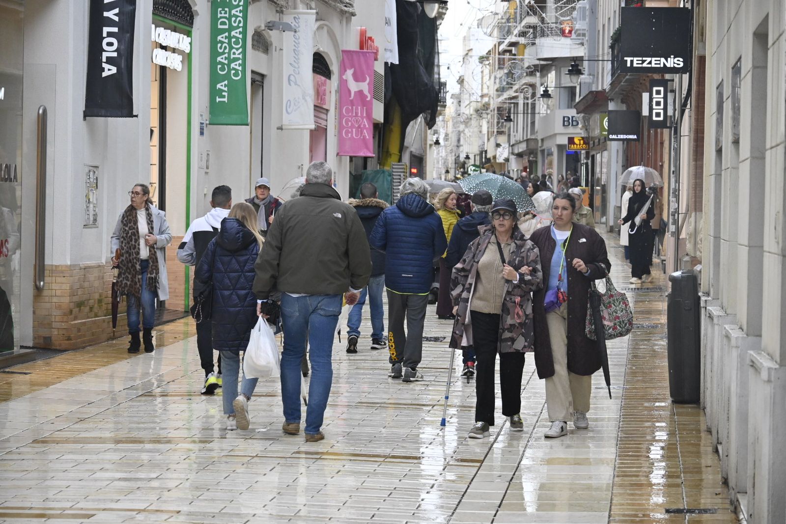 Fotografías de ambiente en la mañana del 3 de enero en Huelva