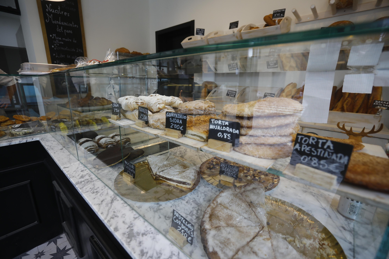 En fotos, todos los detalles de la nueva y espectacular tienda de Obrador David Ruano en El Vial