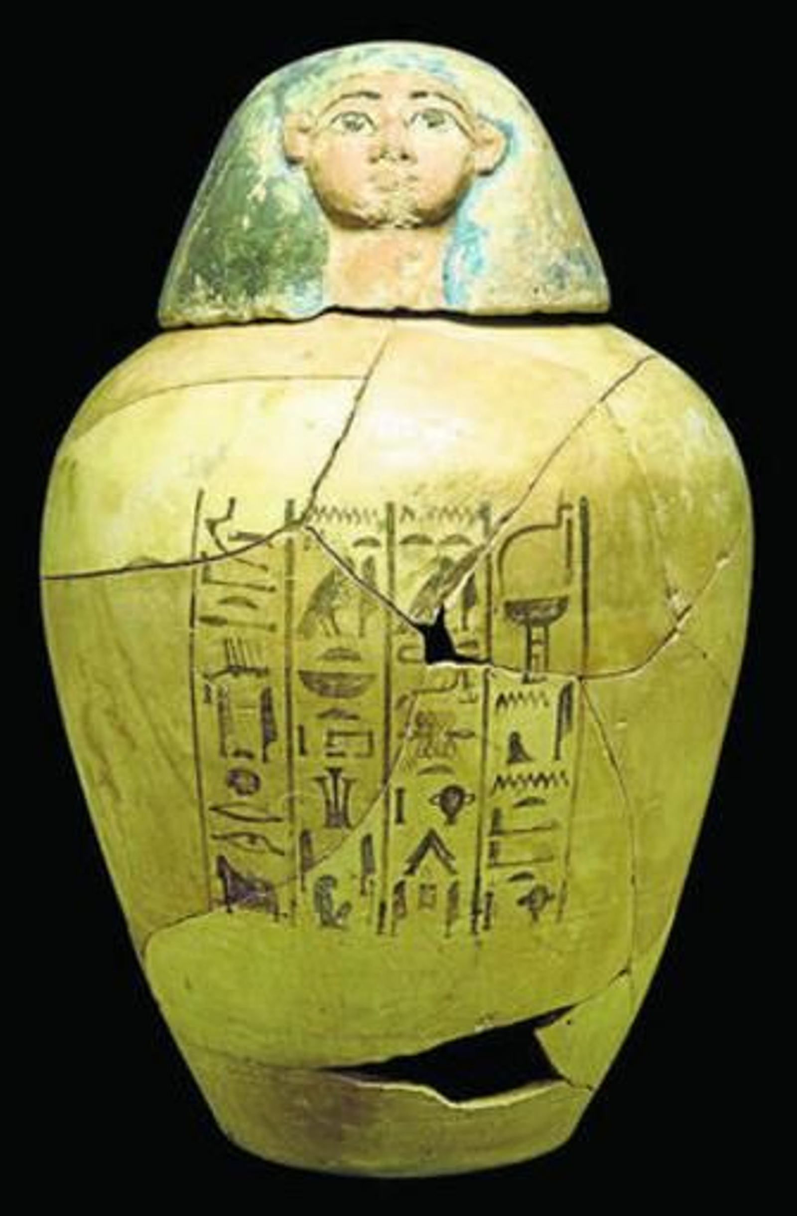 Estatuillas llamadas shabtis. A la izqda., vaso canopo, donde se guardaban las vísceras del difunto. Y la tumba intacta de un arquero de hace 4.000 años.