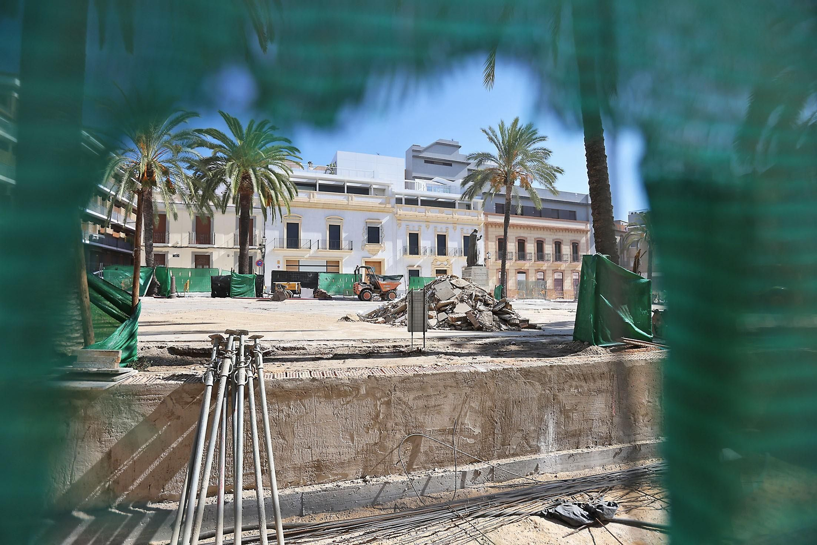 Estado actual de las obras en la Plaza de San Pedro de Huelva capital. Estado actual de las obras en la Plaza de San Pedro de Huelva capital.