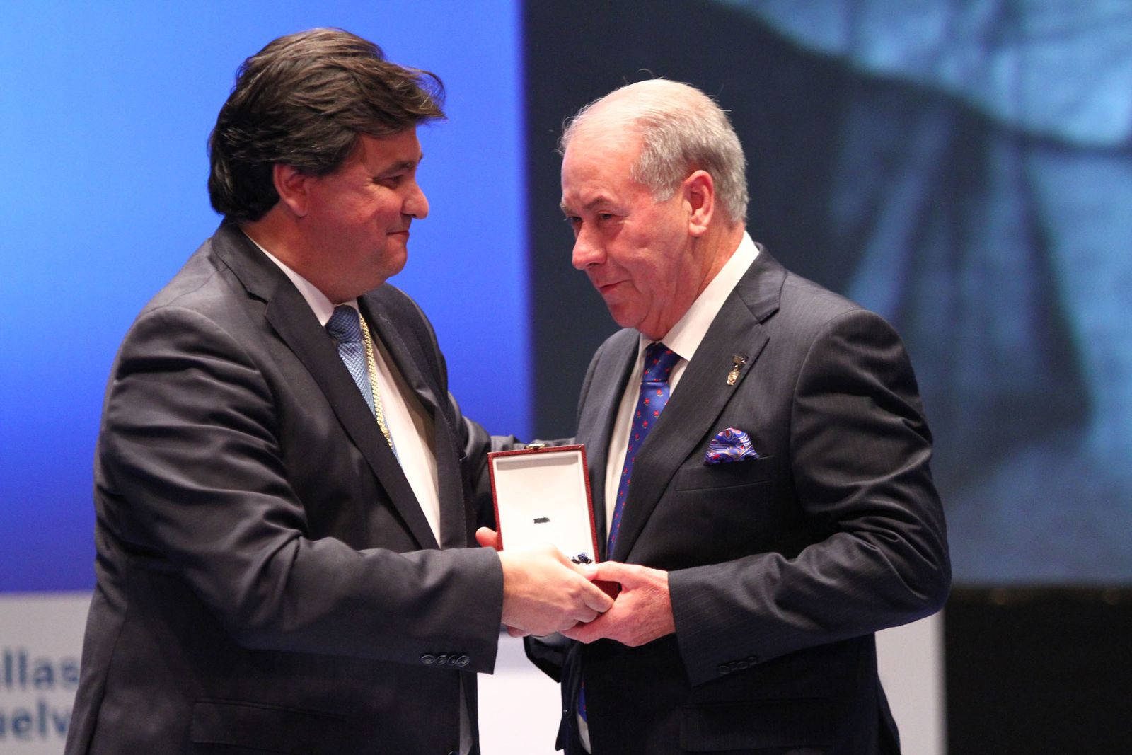 Imágenes de la entrega de las medallas de Huelva