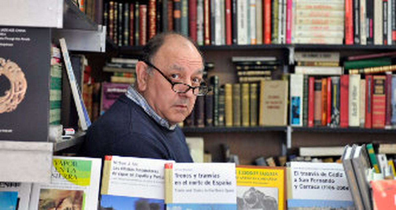 La historia de Adolfo Suárez: viaje de libros de Ponferrada a Sevilla