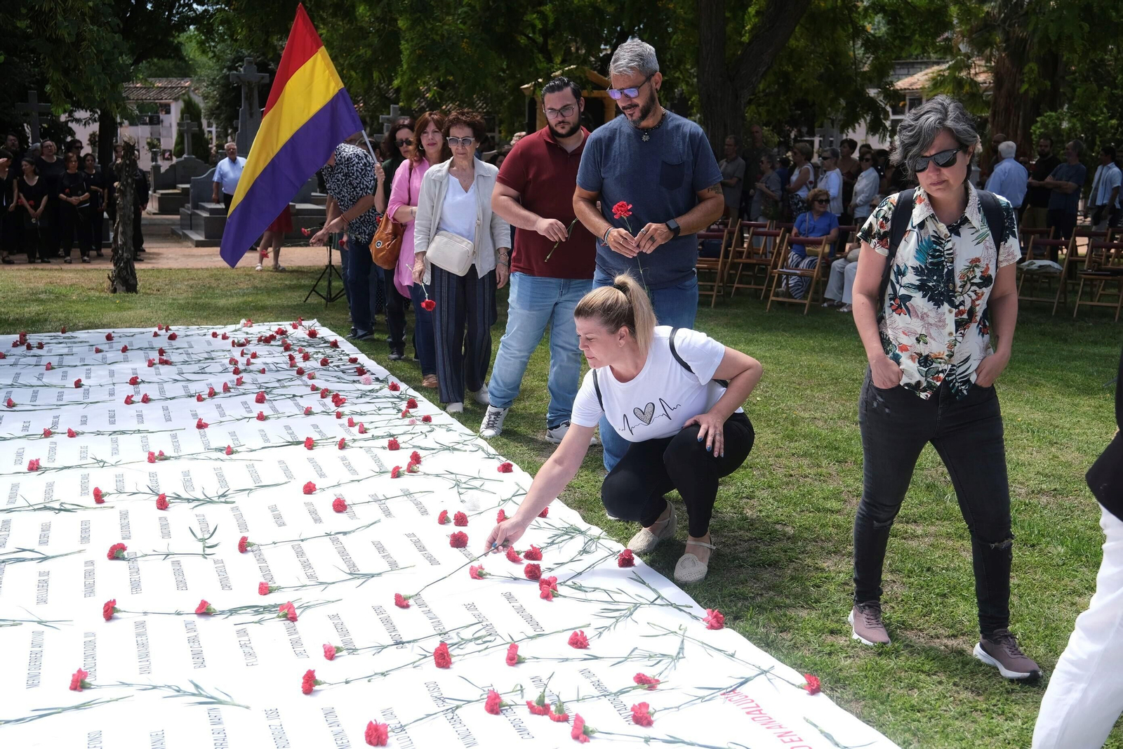 El homenaje a las víctimas del franquismo en Córdoba, en imágenes
