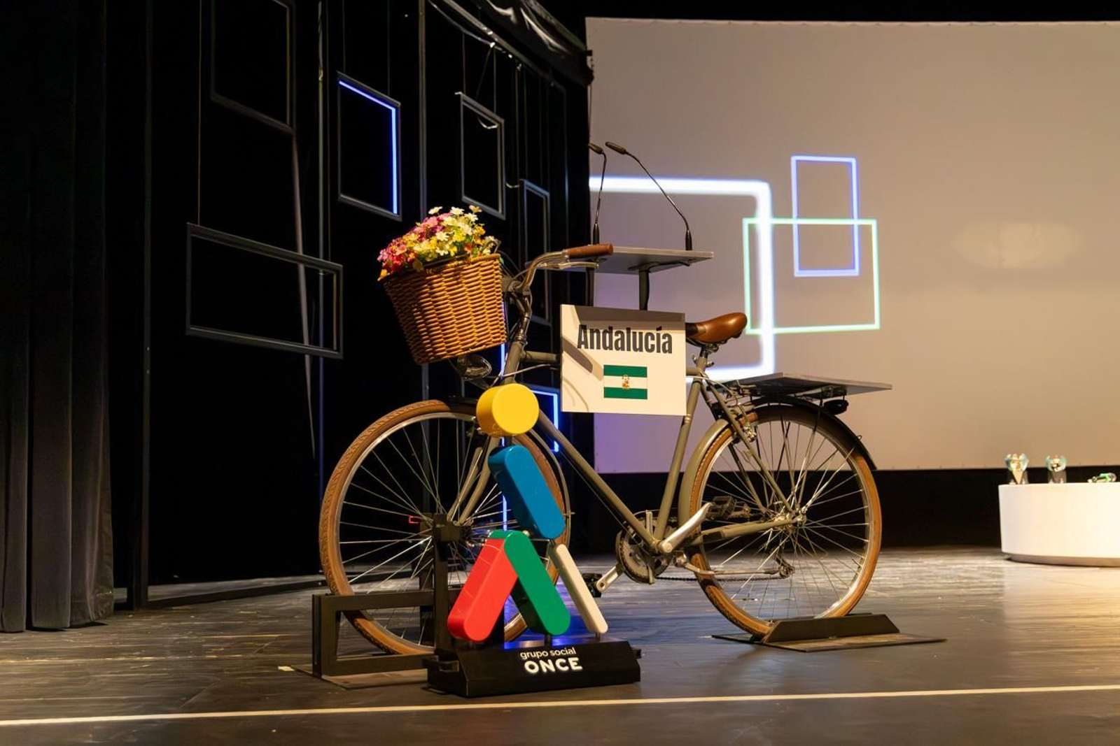 Entrega sus Premios Solidarios Andalucía 2025 del Grupo Social ONCE