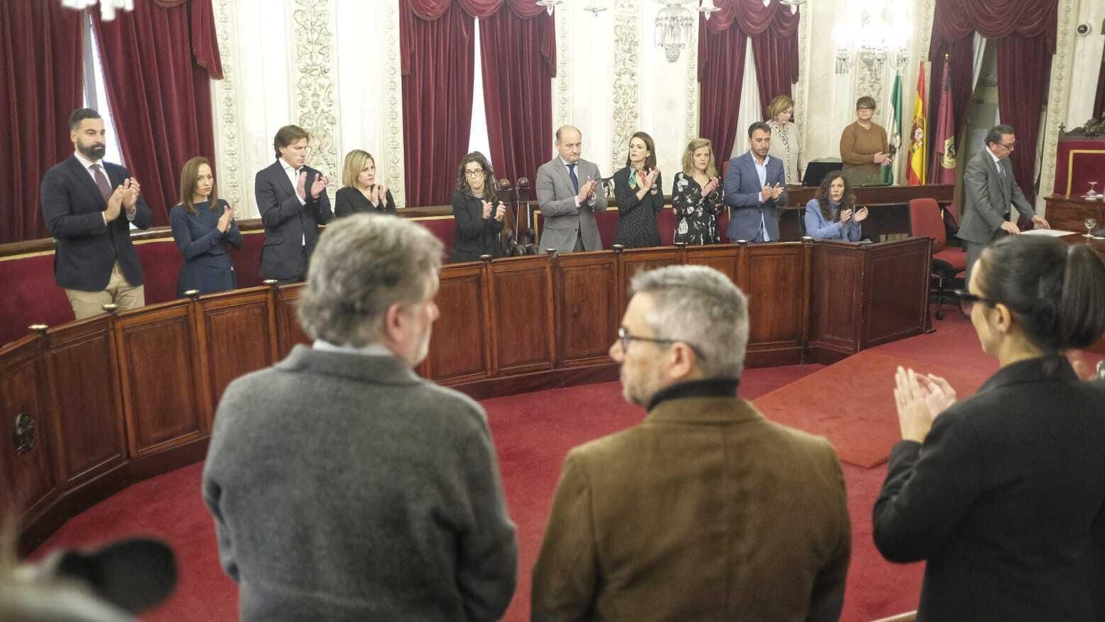 Pleno extraordinario homenaje a Carlos Díaz.