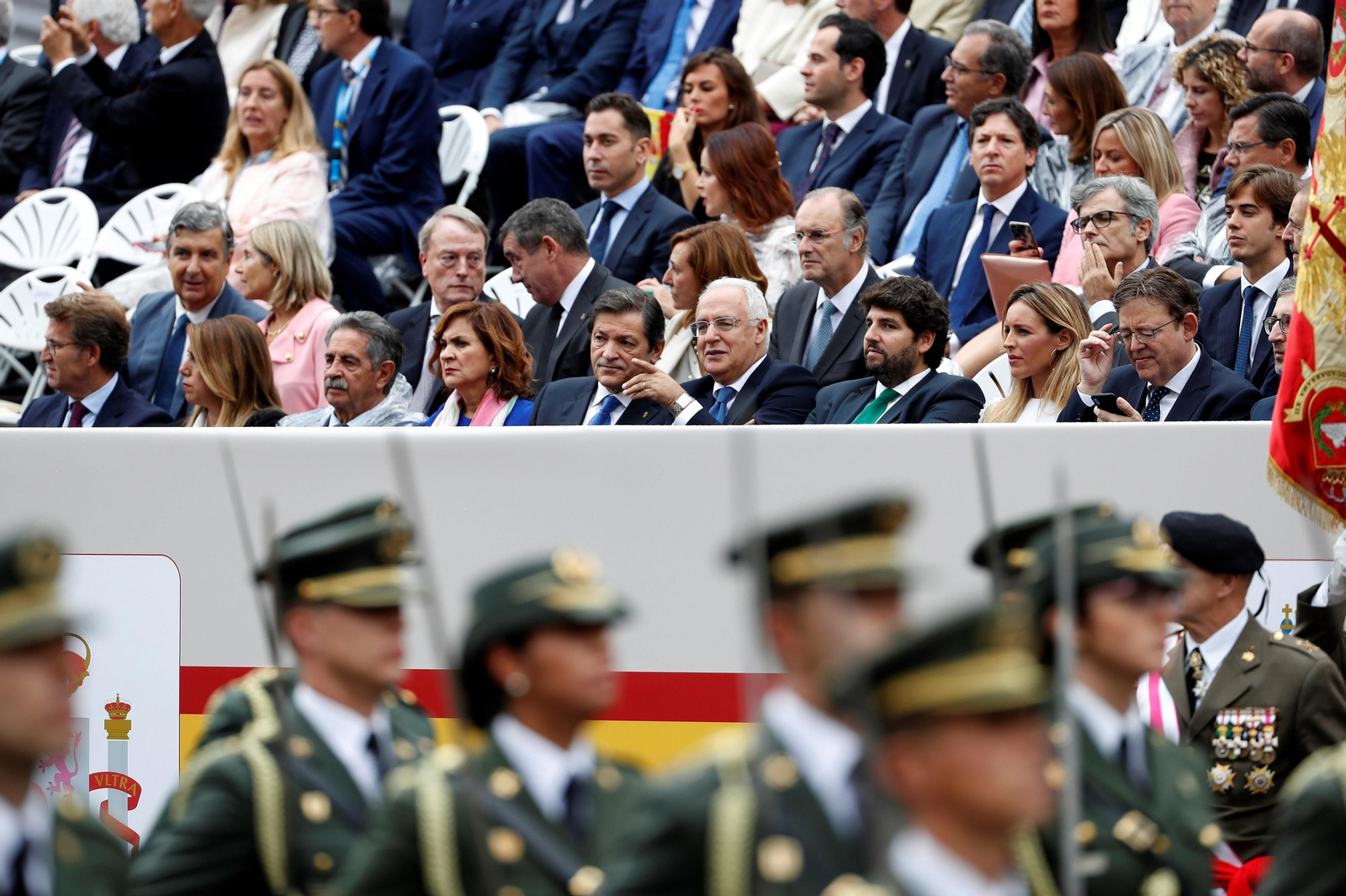 El desfile del 12-O en imágenes