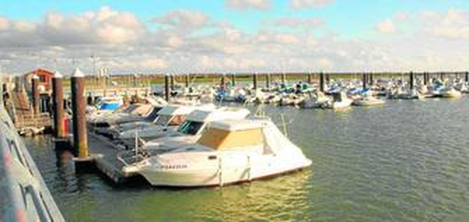 Amarres en el muelle de Gallineras.