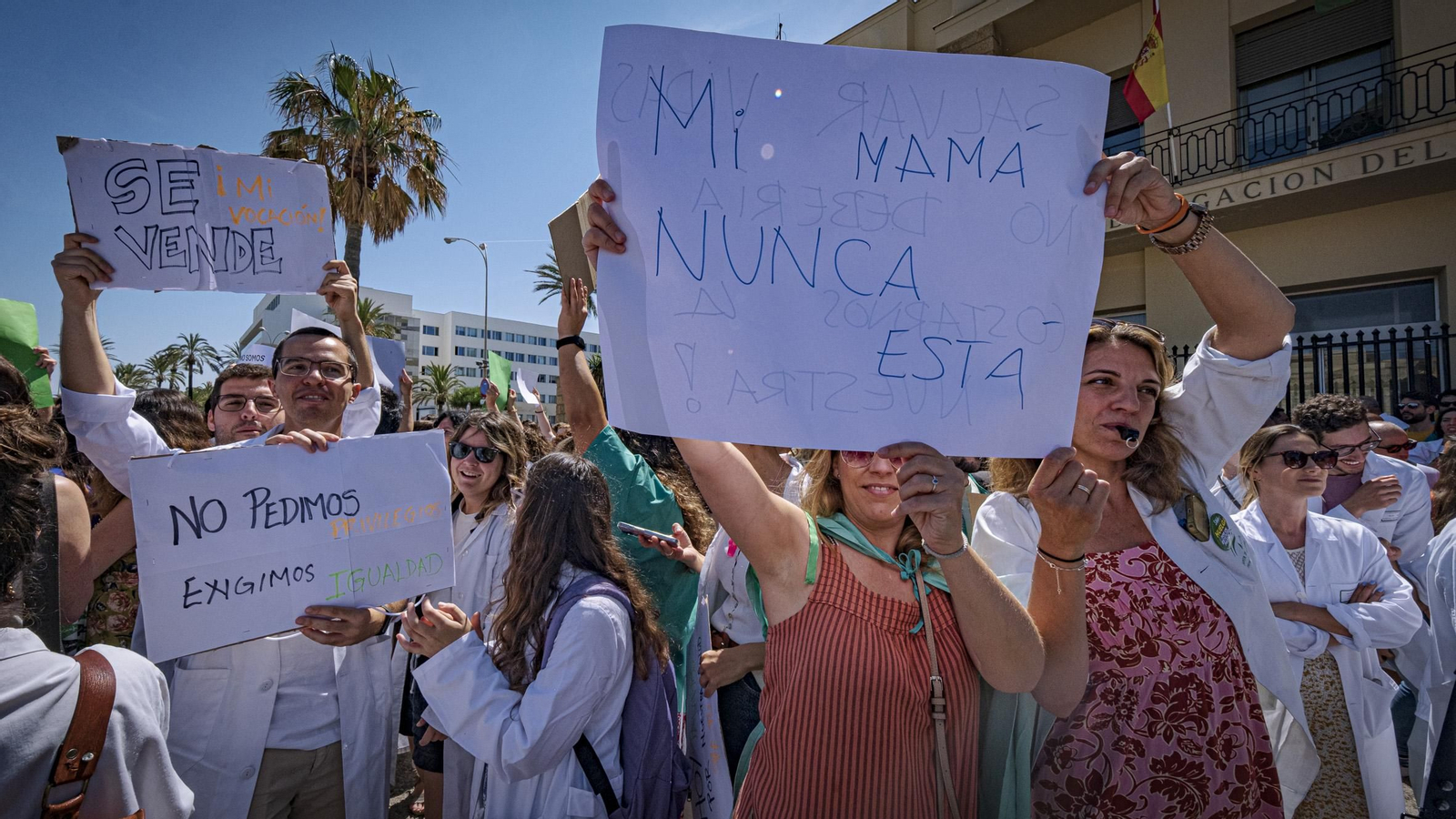 Las imágenes de la jornada de huelga de médicos en Cádiz