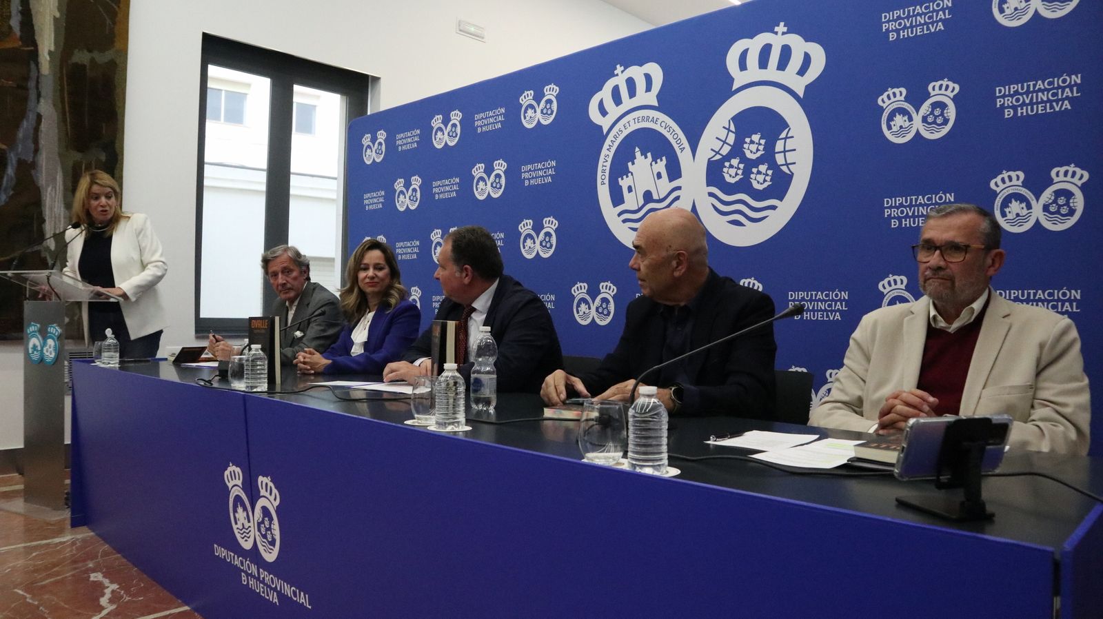 Presentación del libro `Ovalle, reportero gráfico´ en imágenes