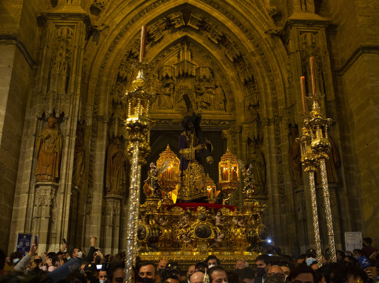 Las imágenes de la procesión del Gran Poder hasta San Lorenzo