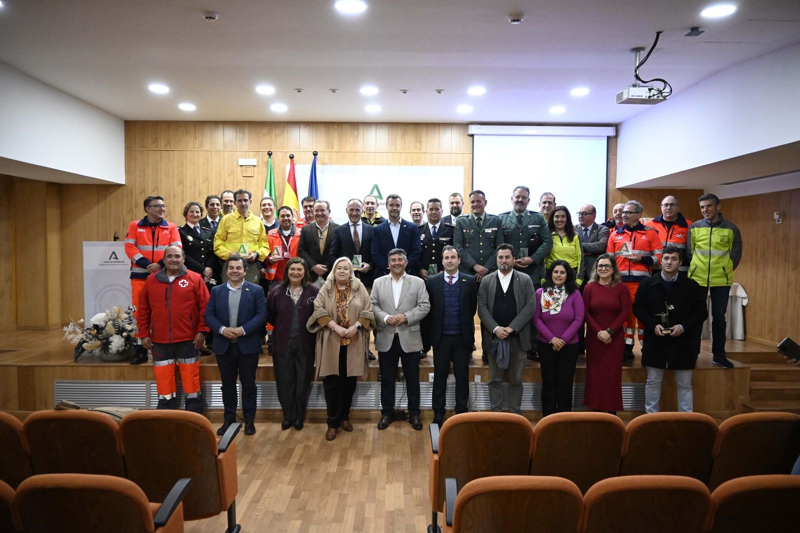 Imágenes del reconocimiento a las entidades que participaron en la emergencia de Cueva de la Mora