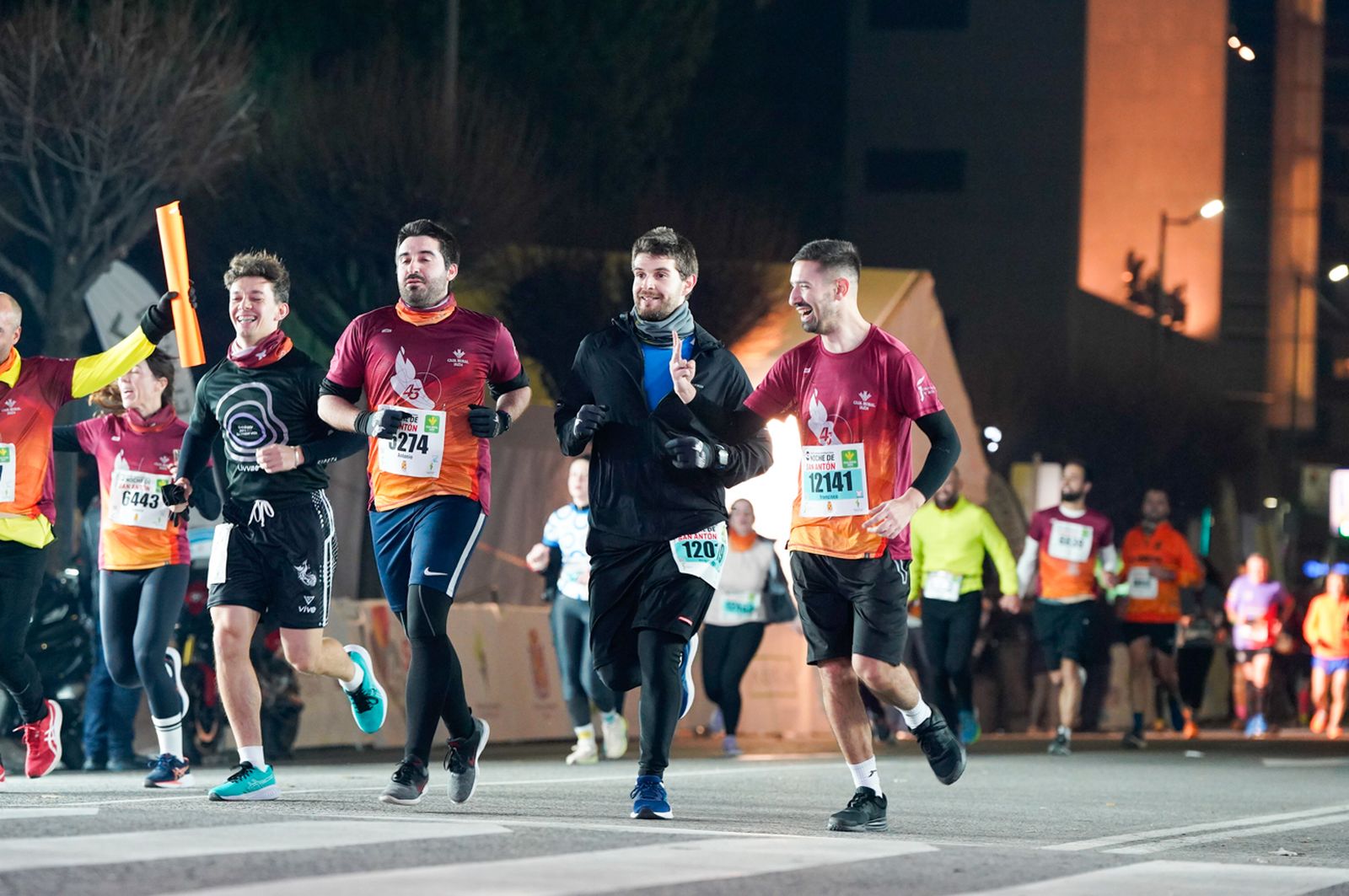 En imágenes: búscate en tu llegada a meta de la Carrera de San Antón 2026 (3)