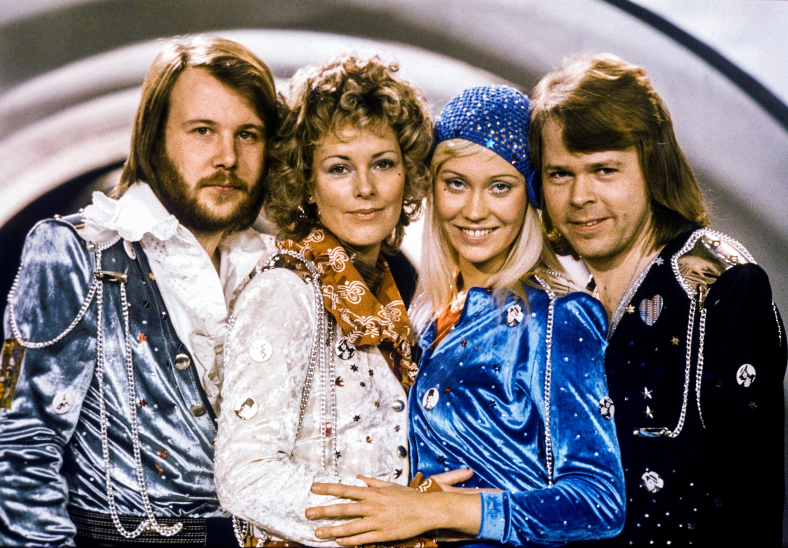 Andersson, Lyngstad, Faltskog y Ulvaeus (los reales), en 1974.