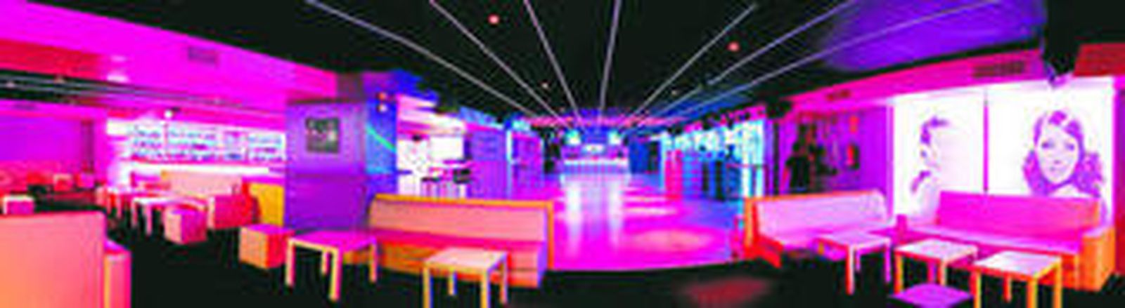 Una decoración sofisticada recrea el ambiente perfecto para el nuevo modelo de discoteca de Freeway.