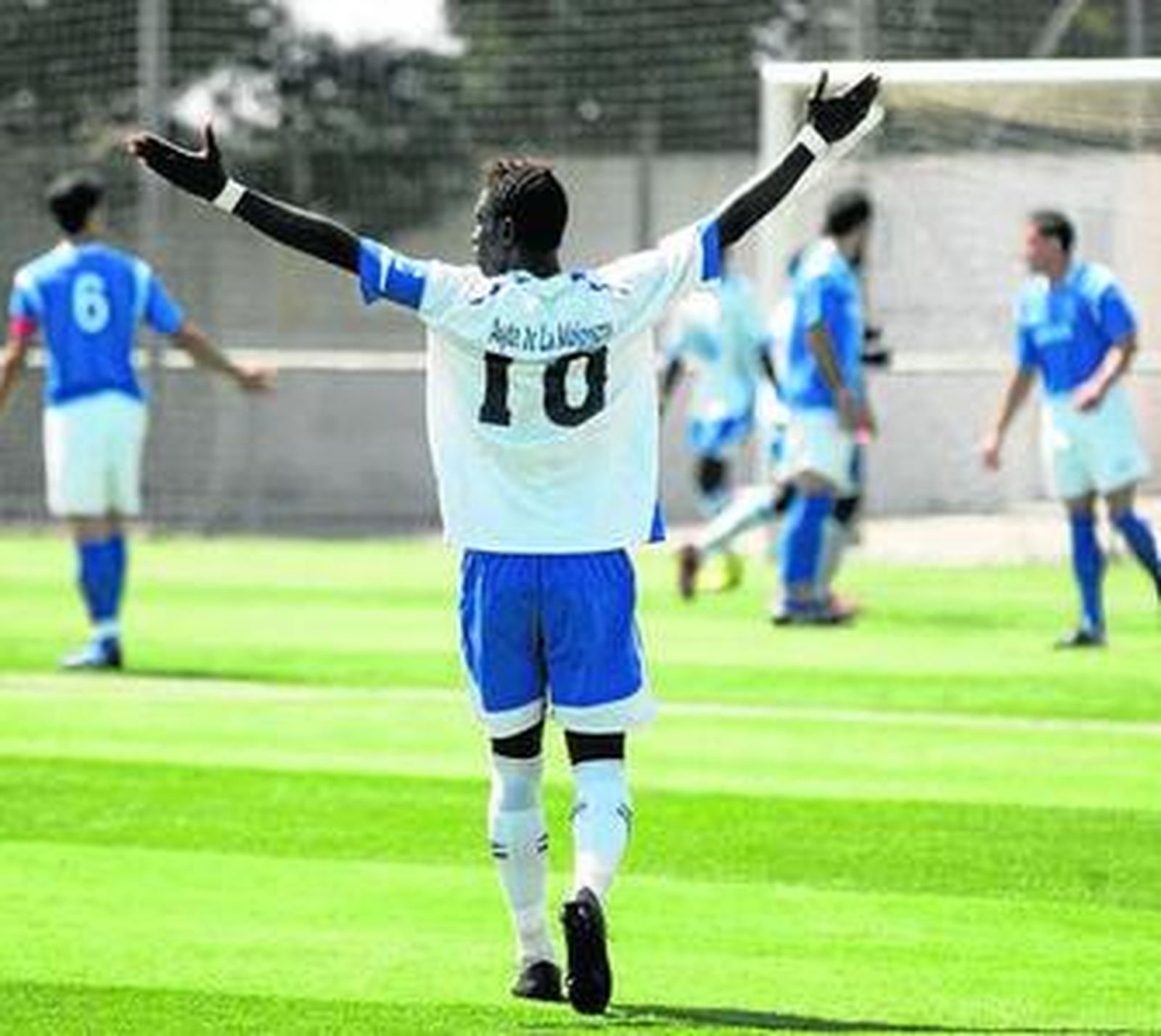 Un juvenil del Pvo. Ejido en un partido de la pasada campaña.