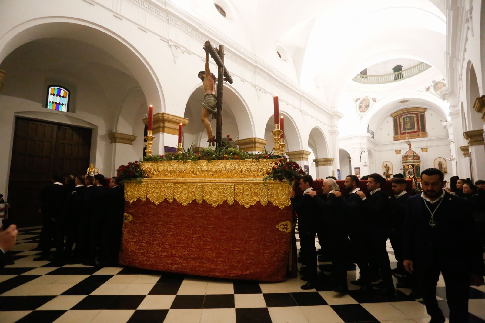 Fotos del Viernes Santo en Los Barrios: Buena Muerte y Mayor Dolor