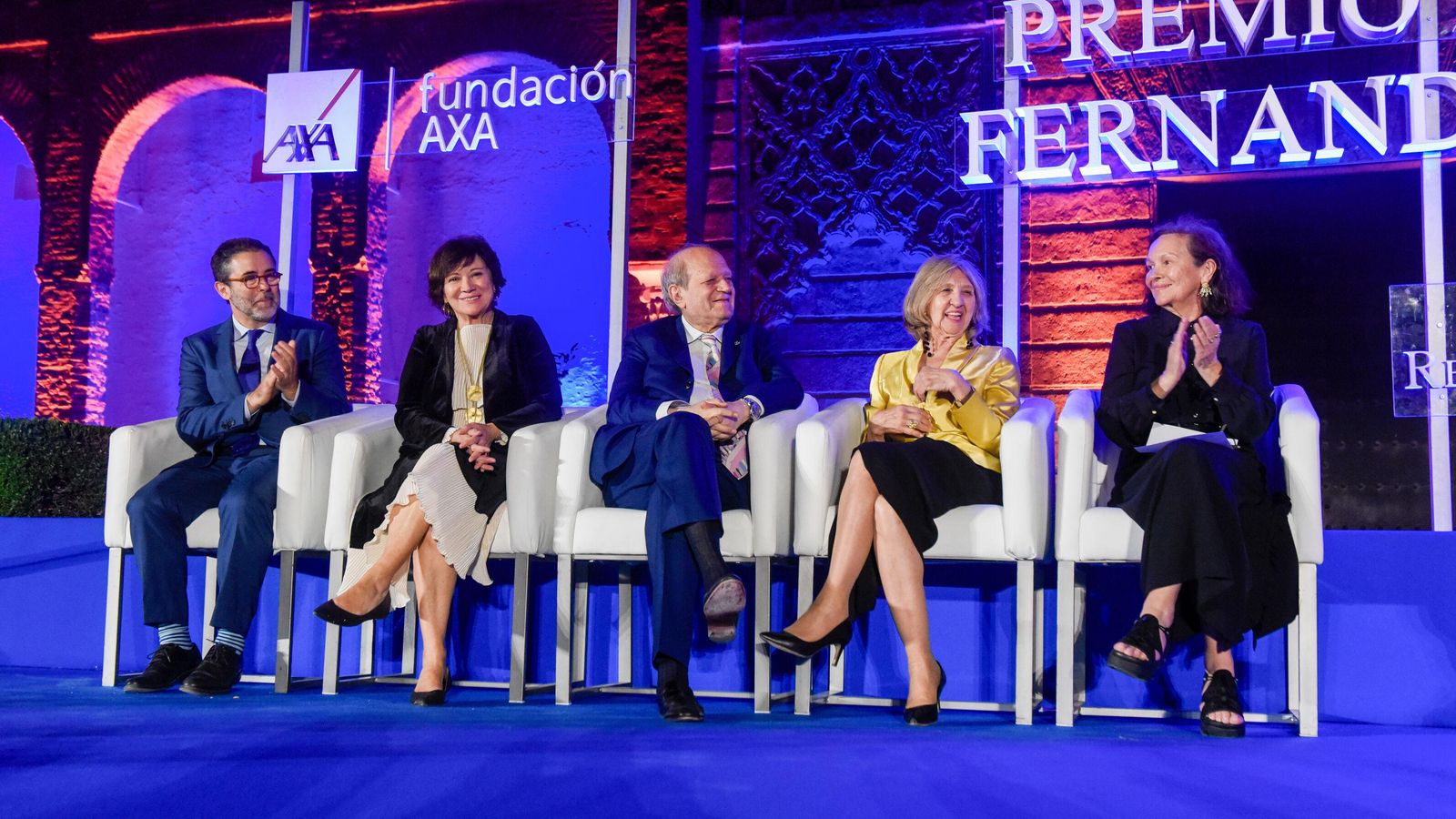 El jurado estuvo compuesto por Emili Rosales, Nativel Preciado, Pere Gimferrer, Ana María Ruiz-Tagle y Clara Sánchez.