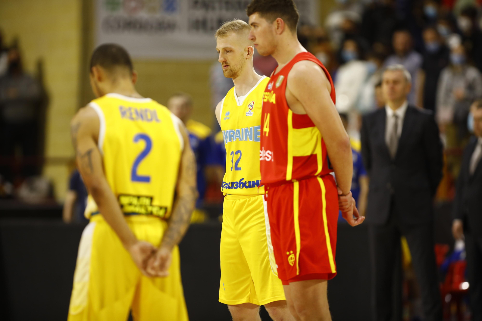 Las imágenes del emotivo encuentro entre España y Ucrania en Córdoba