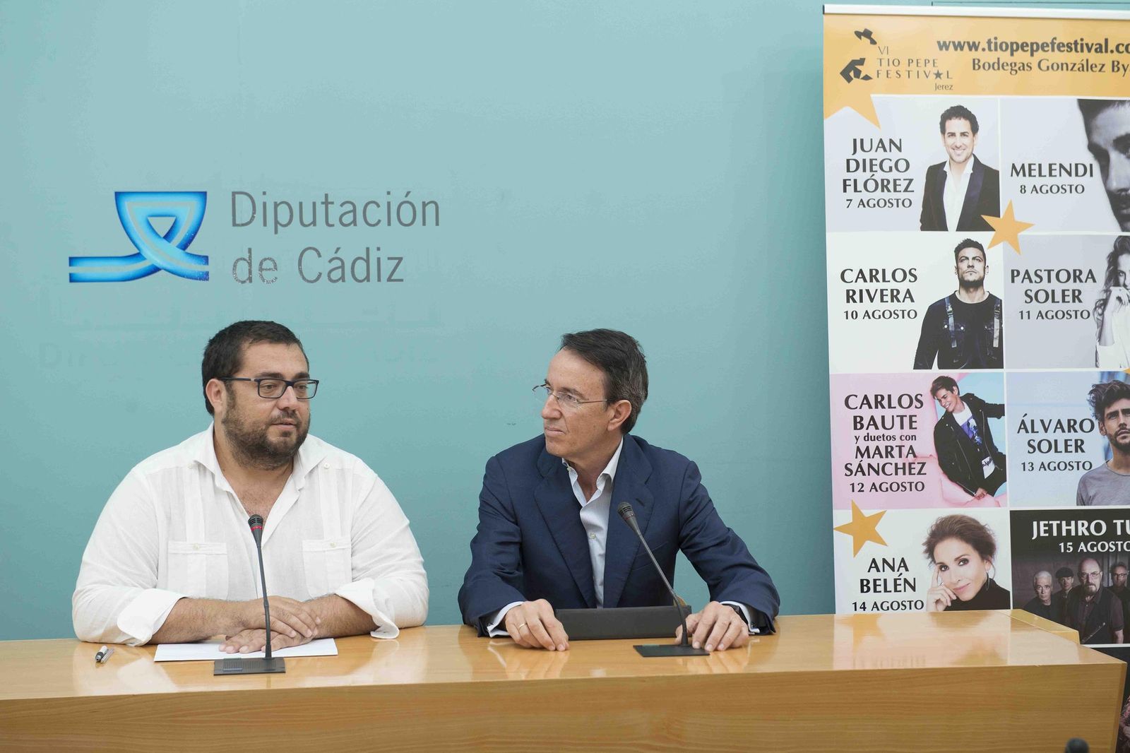 El diputado Jaime Armario y el presidente del Grupo González Byass, Mauricio González, en la presentación del VI Tío Pepe Festival.