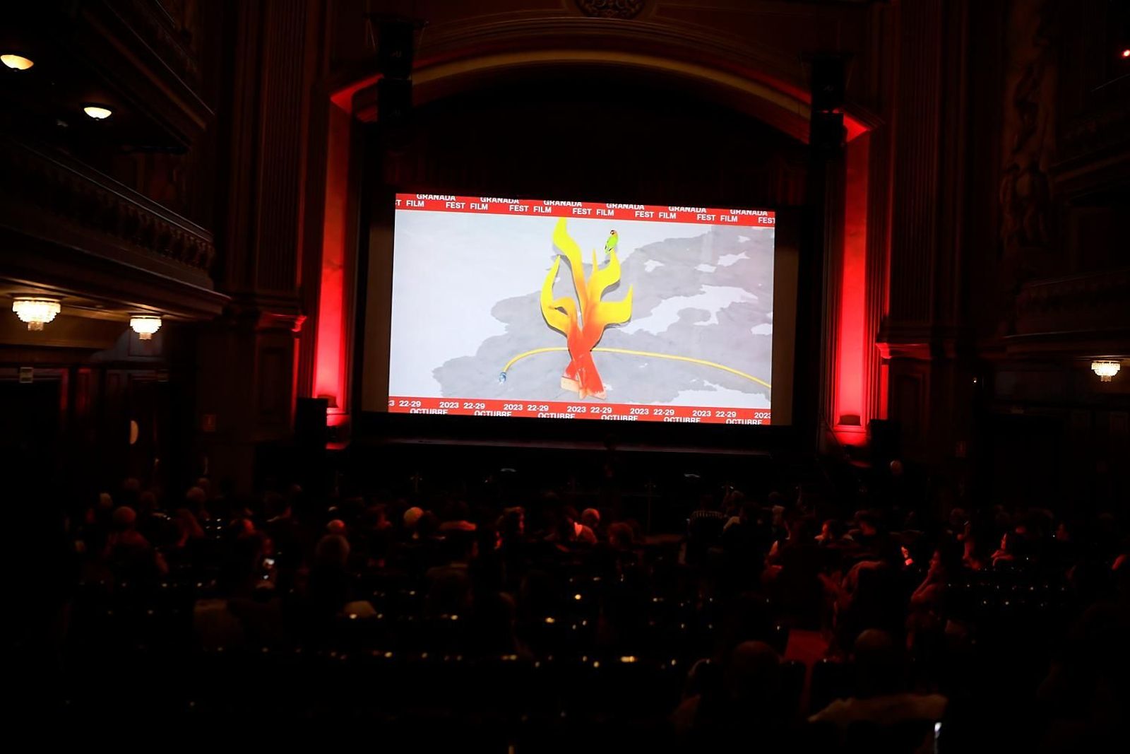 Proyección de la película de José Val del Omar.