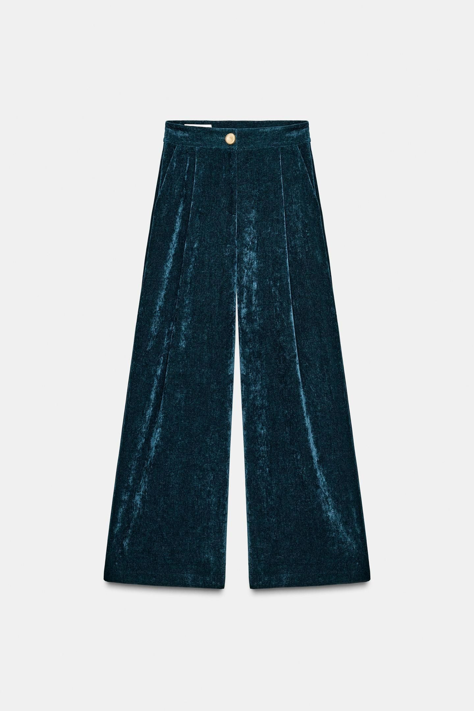 Pantalones de terciopelo de Zara.