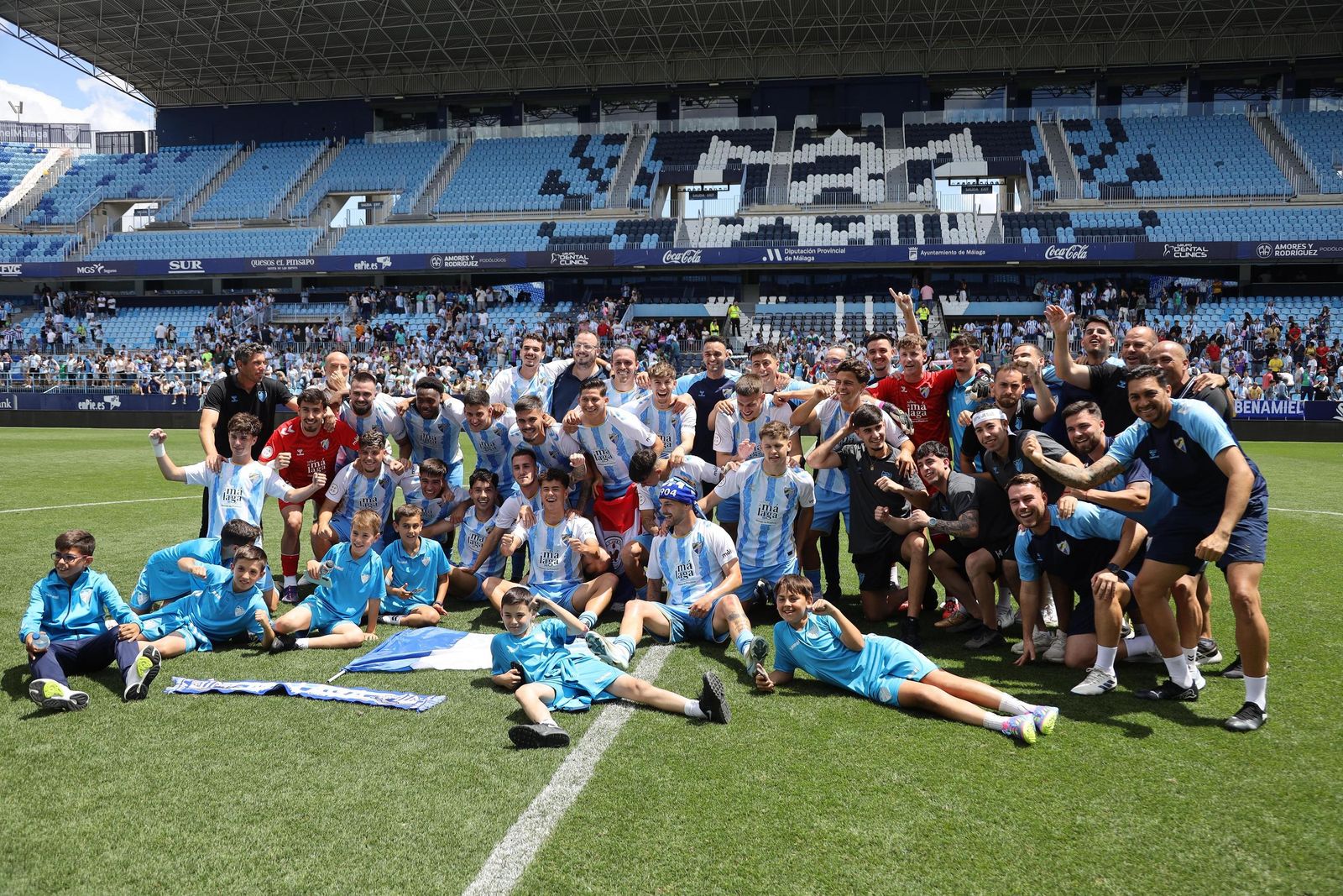 Las fotos de la celebración del ascenso del filial del Málaga CF