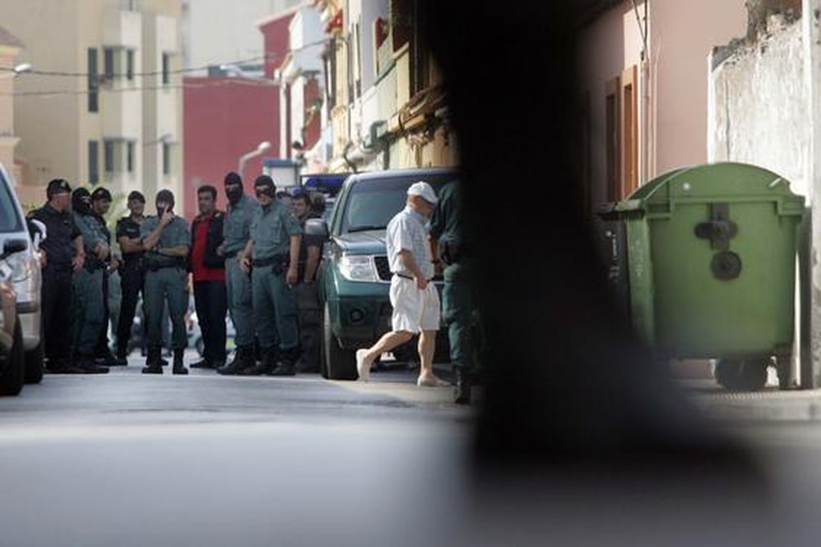 La Guardia Civil detiene a un hombre en La Línea por su presunta implicación con el terrorismo yihadista./  J.M Quiñones