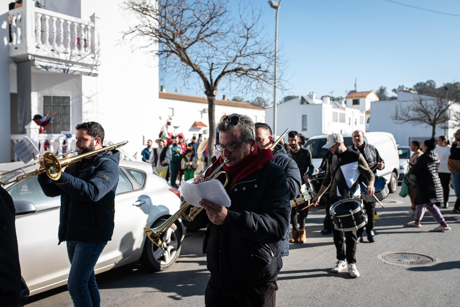 Los Reyes Magos traen la ilusión a los barrios de Huelva, en imágenes