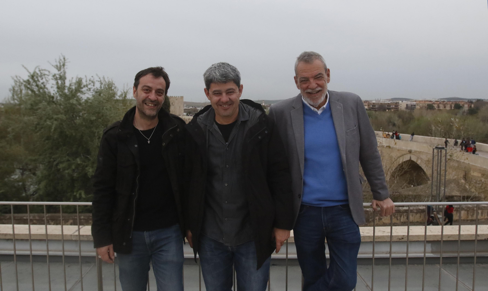 Los integrantes de Carmen Mola, fotografiados en una visita a Córdoba.