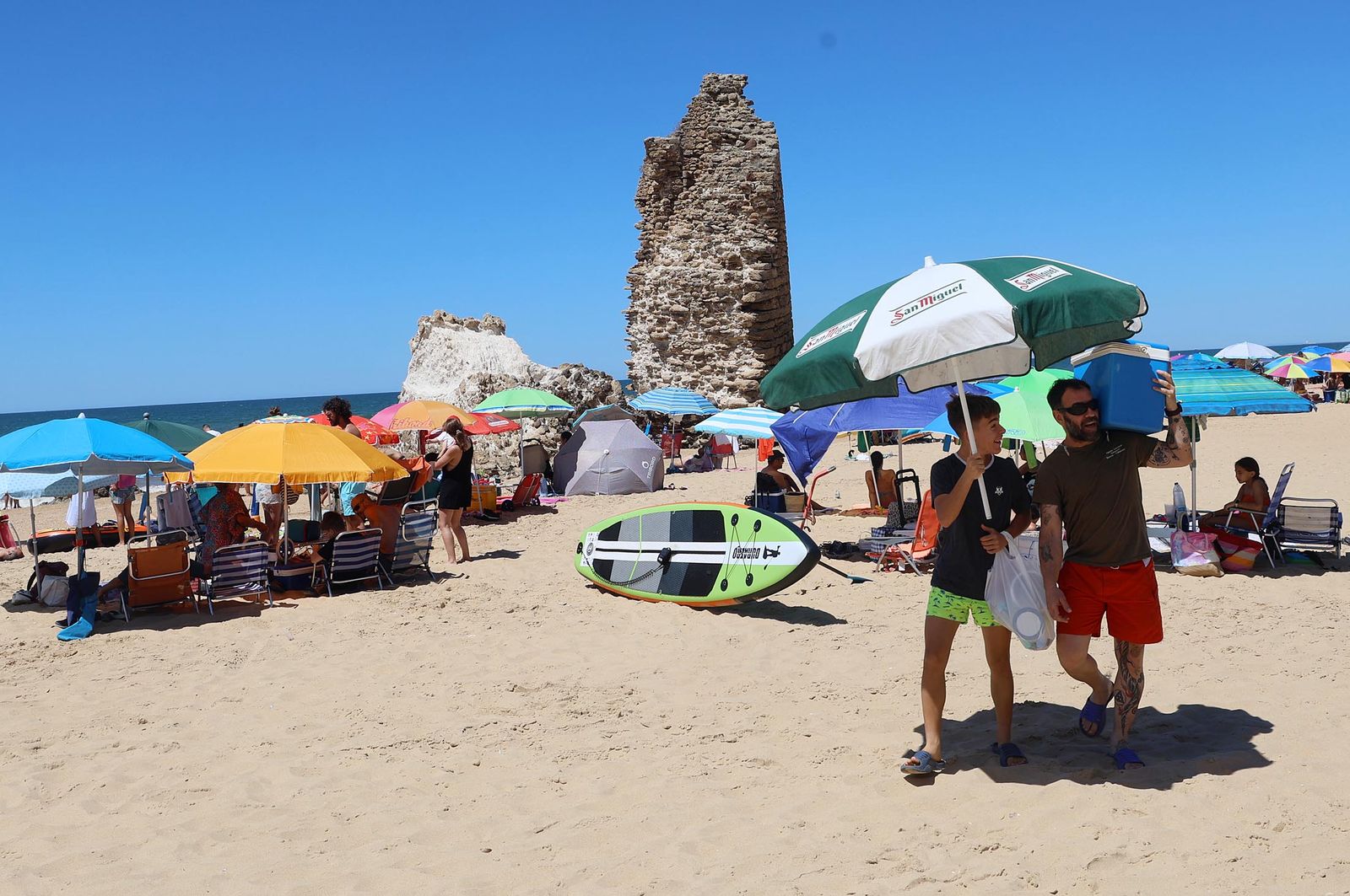 Imágenes de una maravillosa mañana de verano en las playas de la Torre del Loro y Mazagón