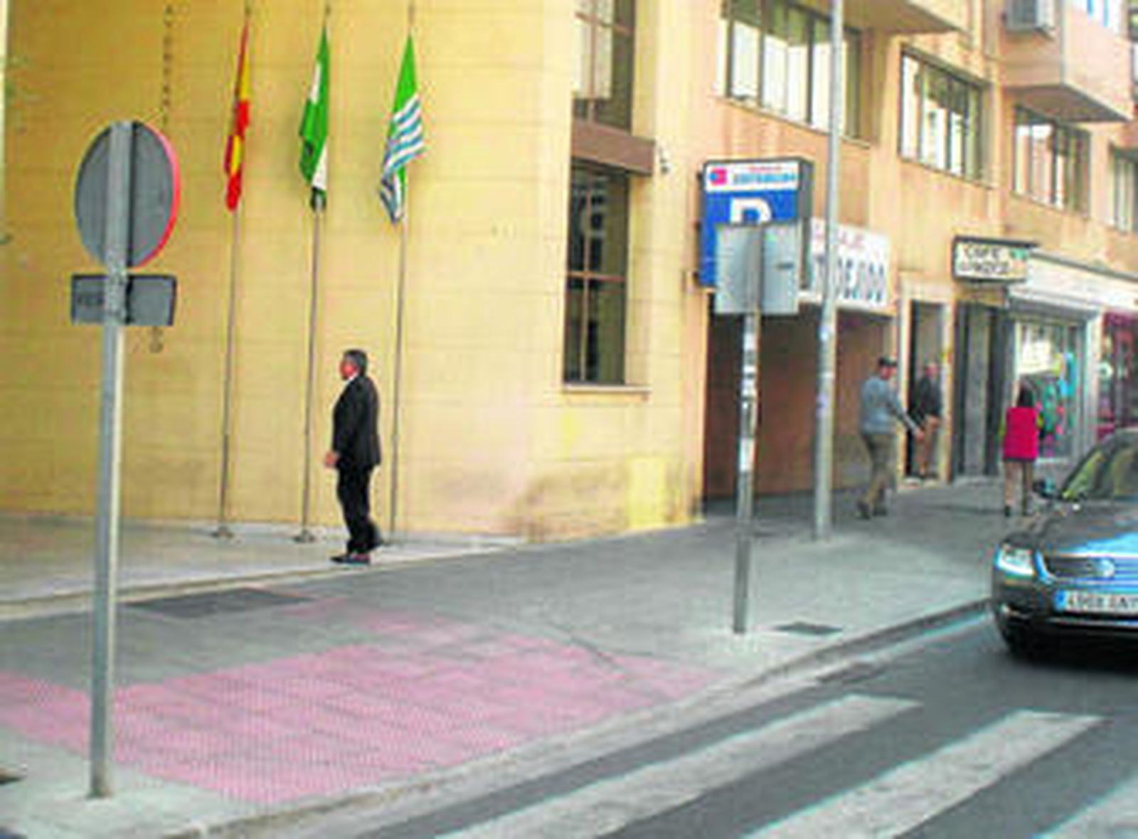 El alcalde accidental a su llegada al Ayuntamiento tras prestar declaración el pasado miércoles.