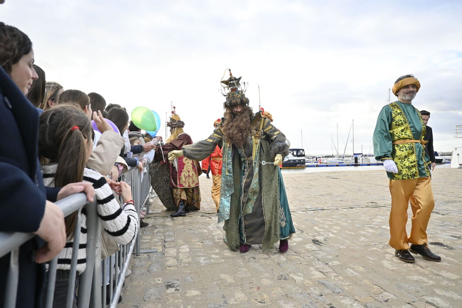 Las mejores fotografías de la llegada de los Reyes Magos a Huelva
