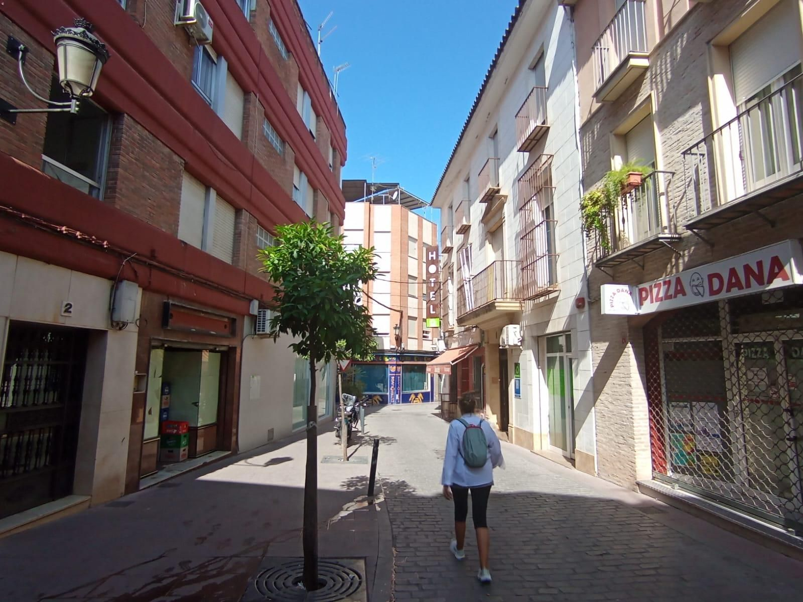 Una calle del centro de Lucena.