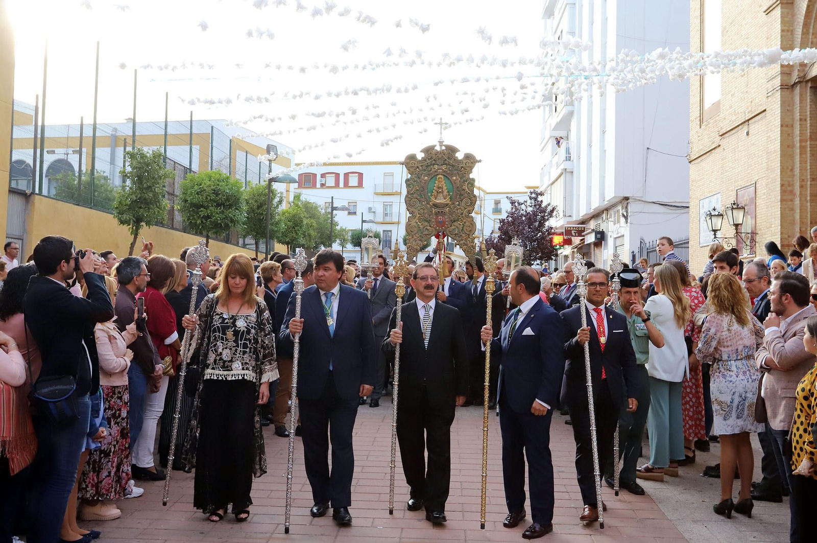 Imágenes de la función y traslado de la Hermandad del Rocío de Huelva