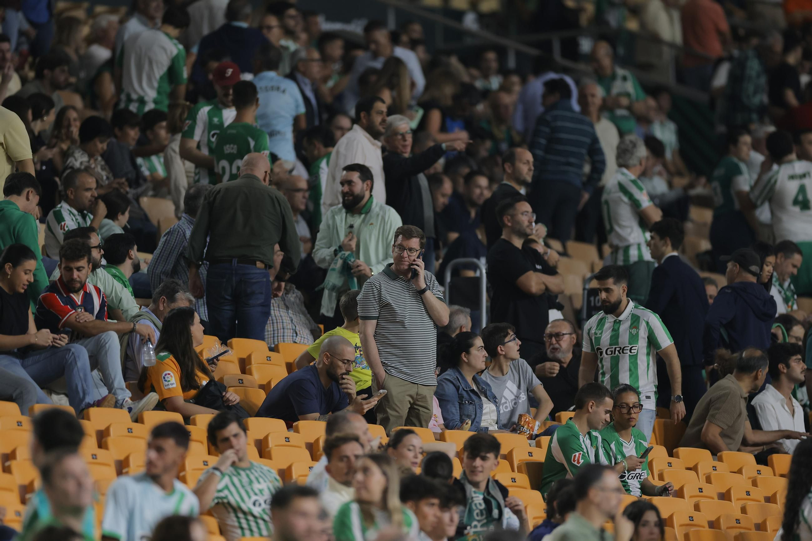 Búscate en las fotos del Betis - Atlético de Madrid