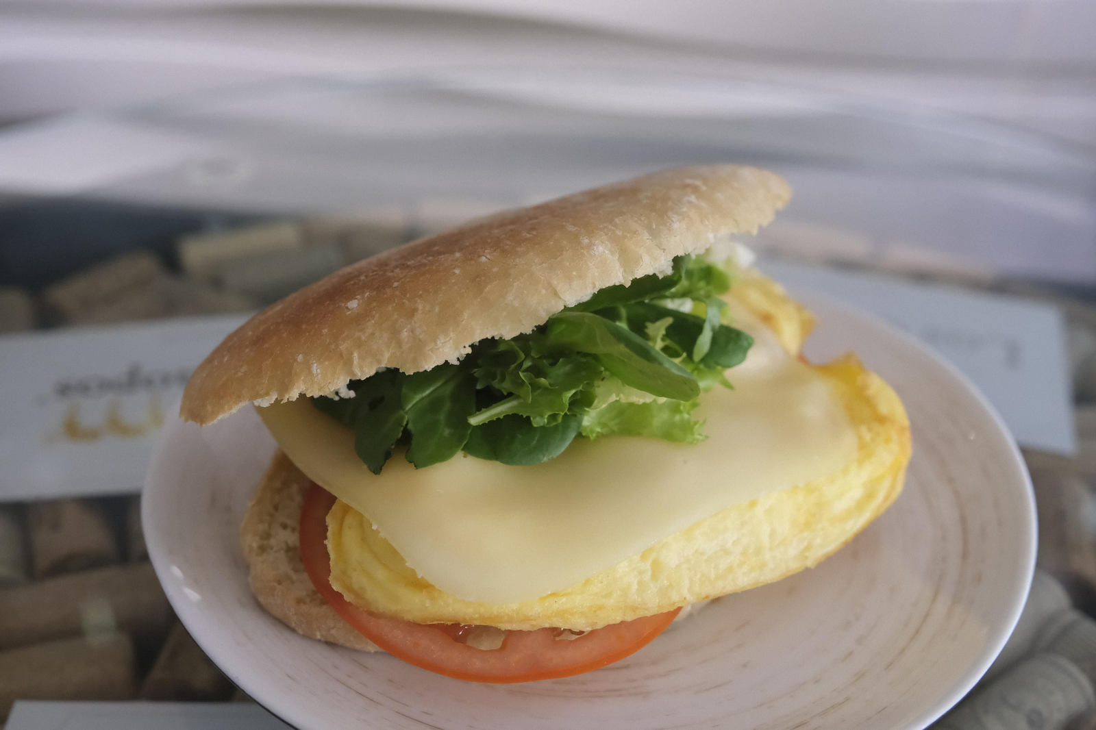 Los Chopos, el bar que convierte a los personajes ilustres de Córdoba en suculentos bocadillos