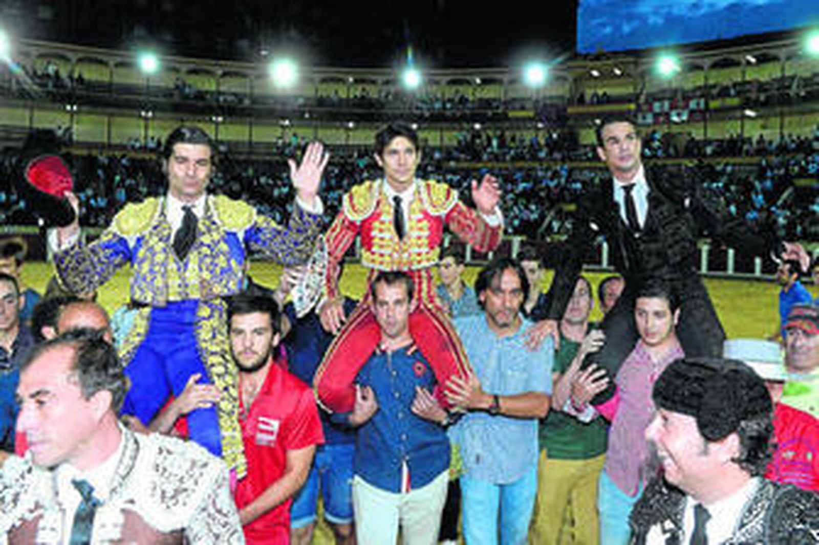 Morante de la Puebla, en un derechazo a su primer toro.