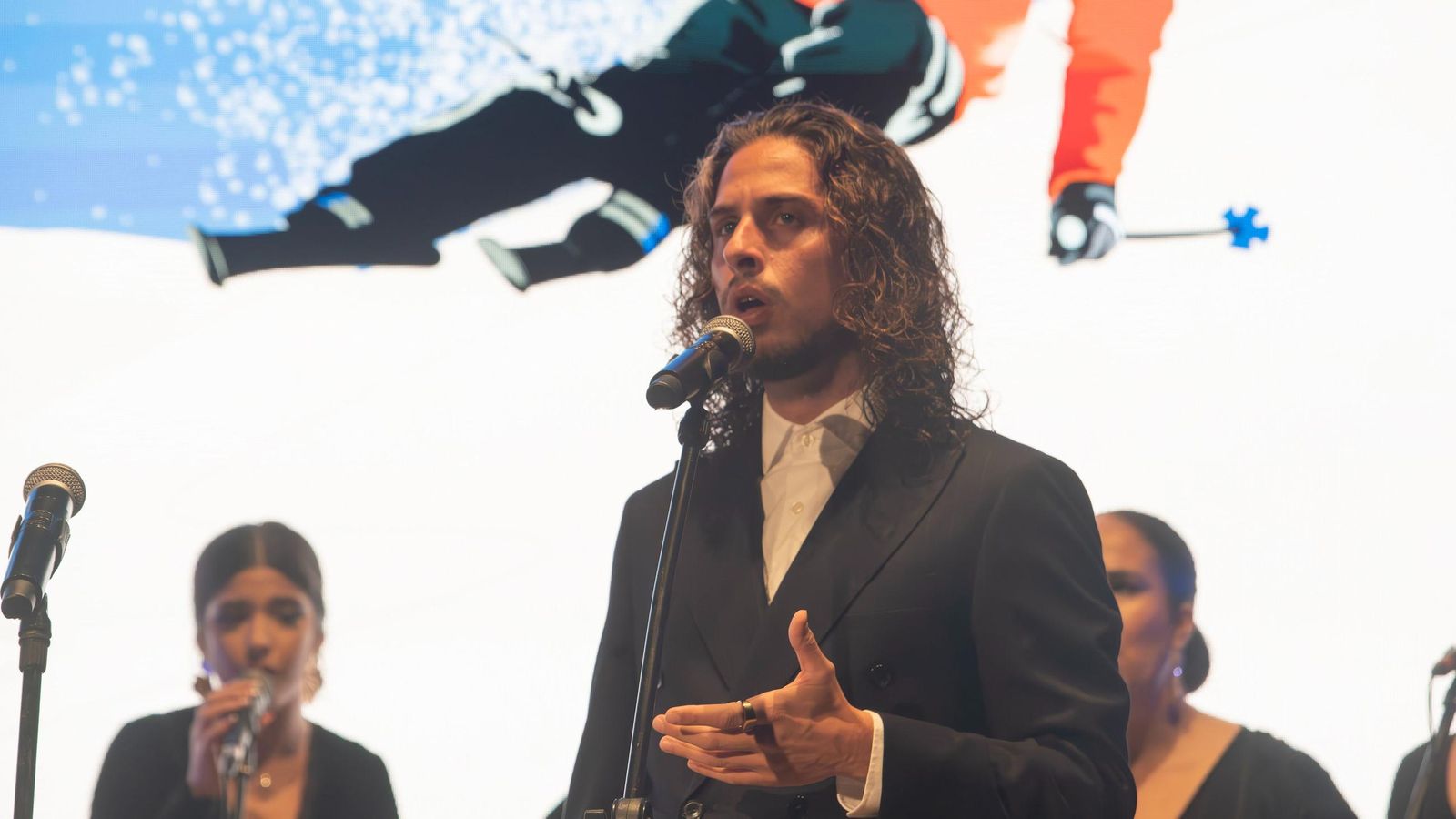 Actuación de Kiki Morente en el 60 aniversario de Cetursa en Granada