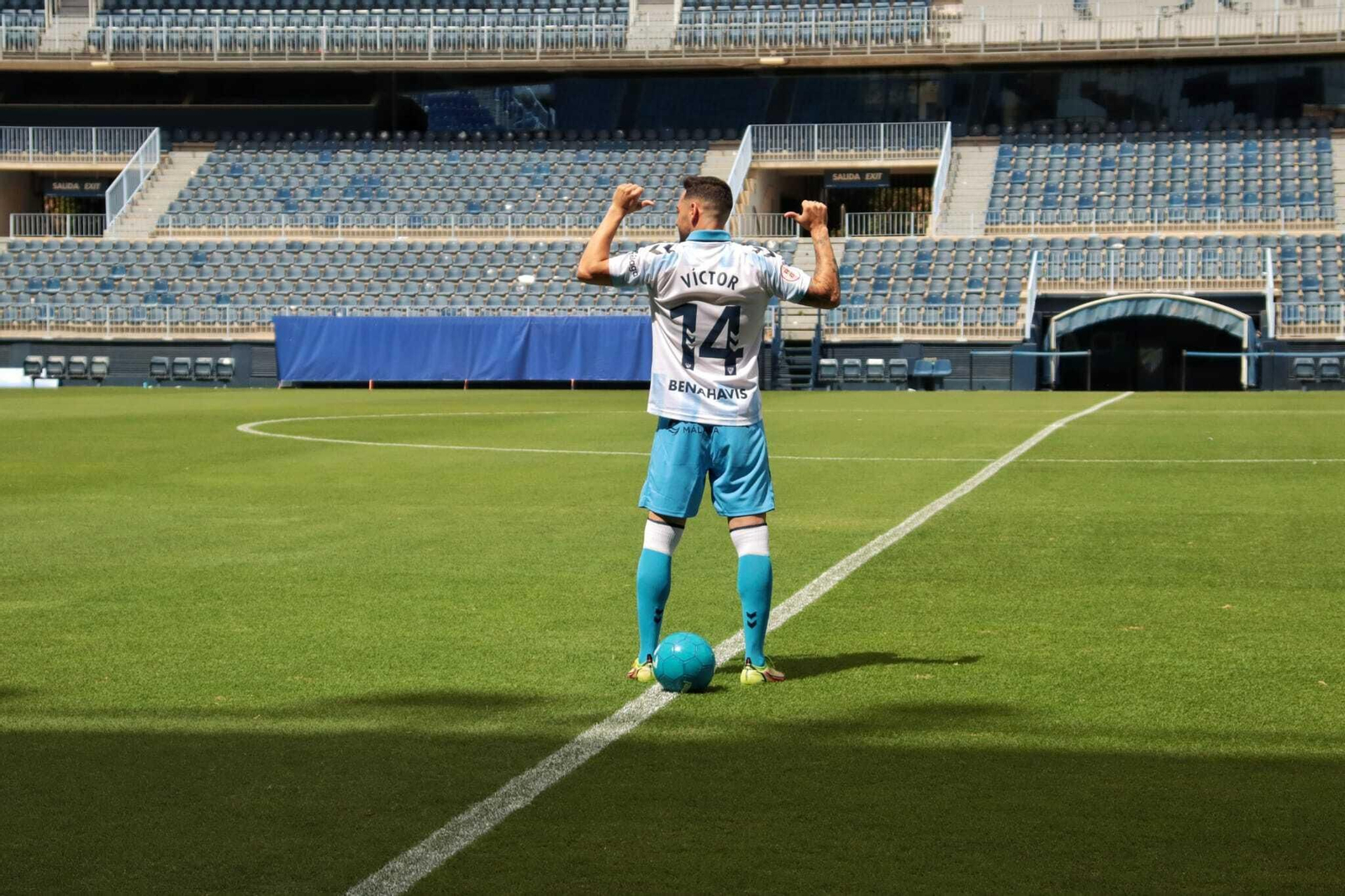 La presentación de Víctor García, en fotos