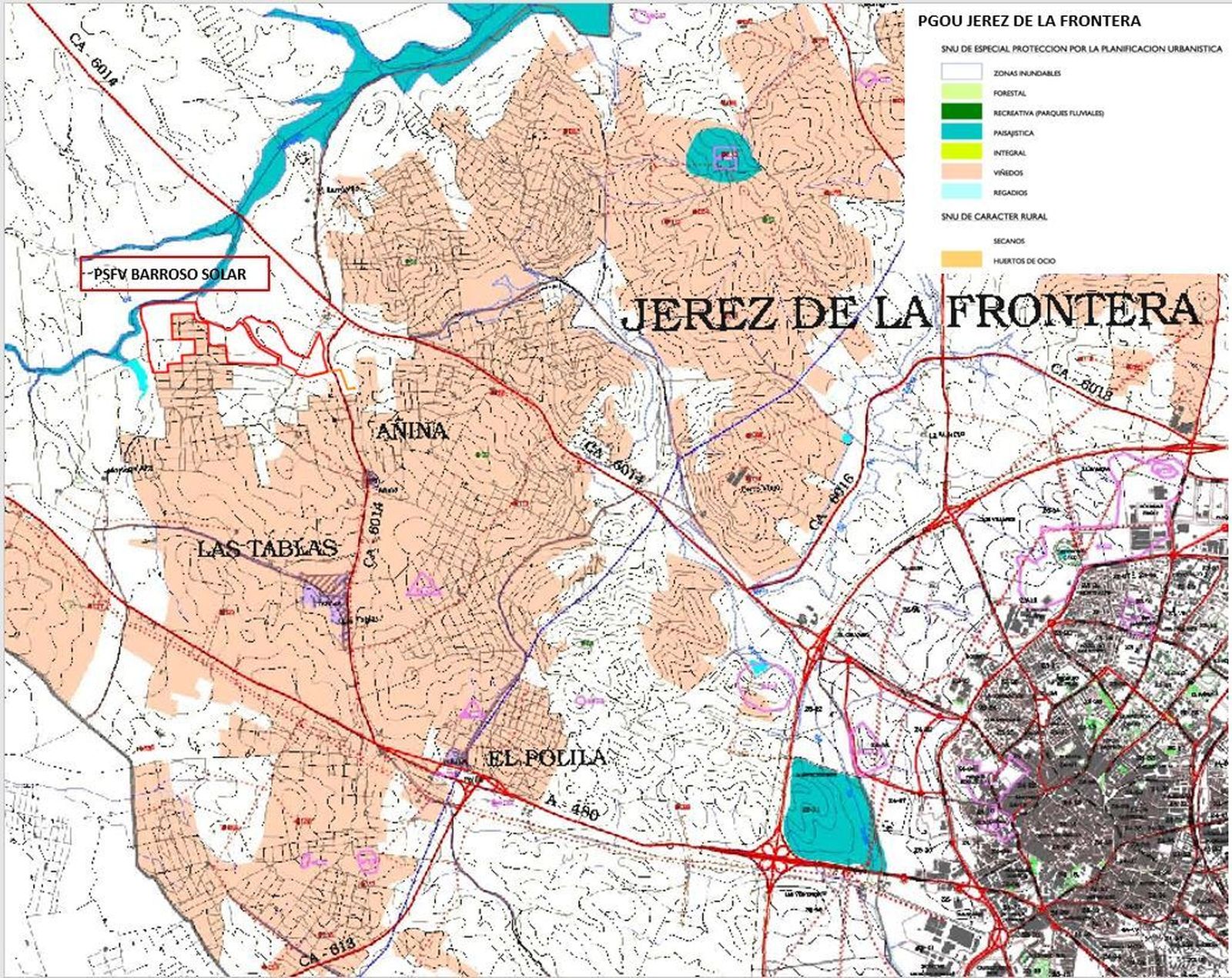 Plano del PGOU con la localización del parque solar El Barroso (arriba a la izquierda) y el terreno protegido de viñedo (rosa).