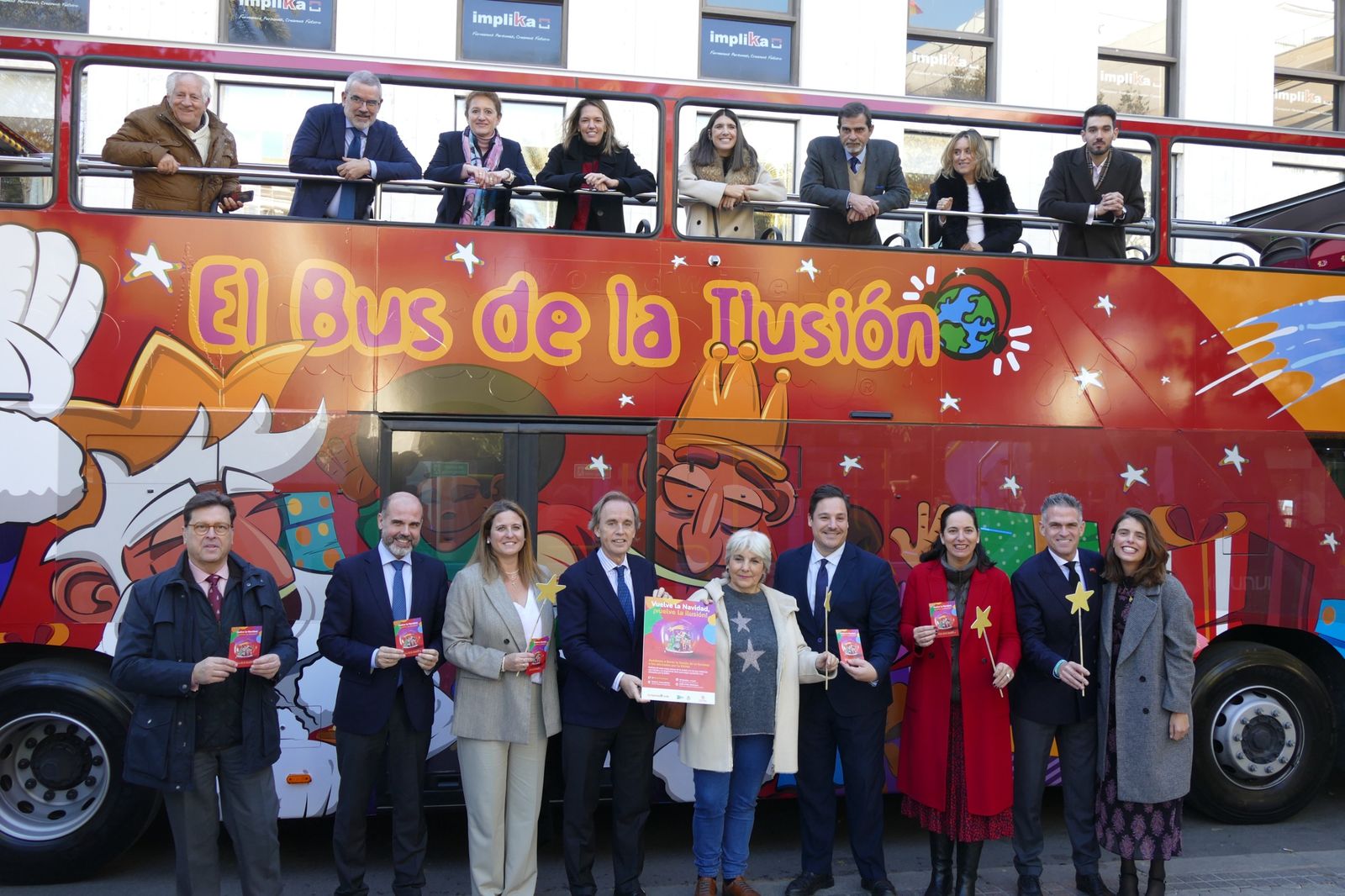 La presentación de la nueva edición de ‘El bus de la Ilusión’ en Sevilla.