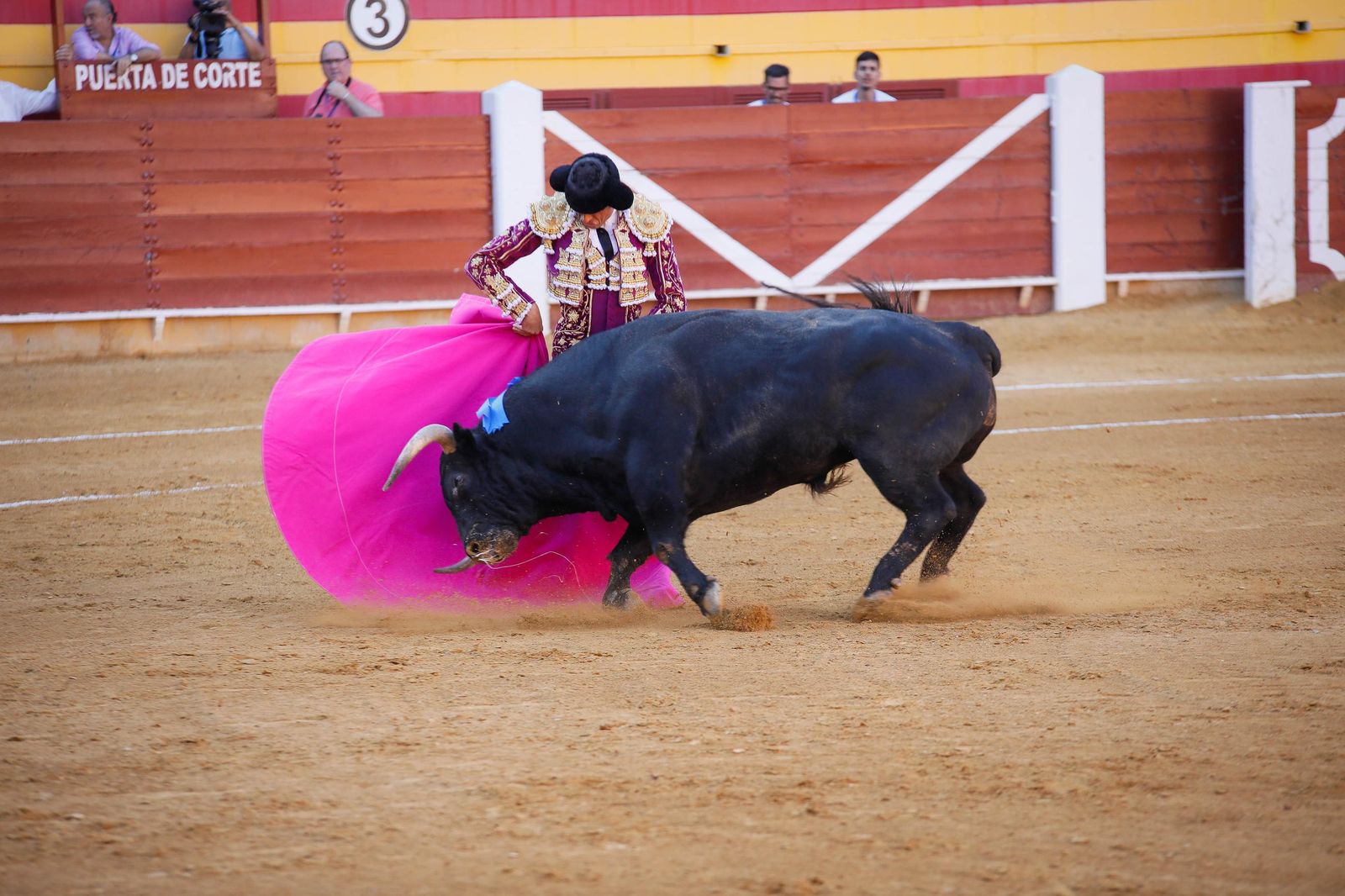 Corrida de toros en Roquetas, en imágenes