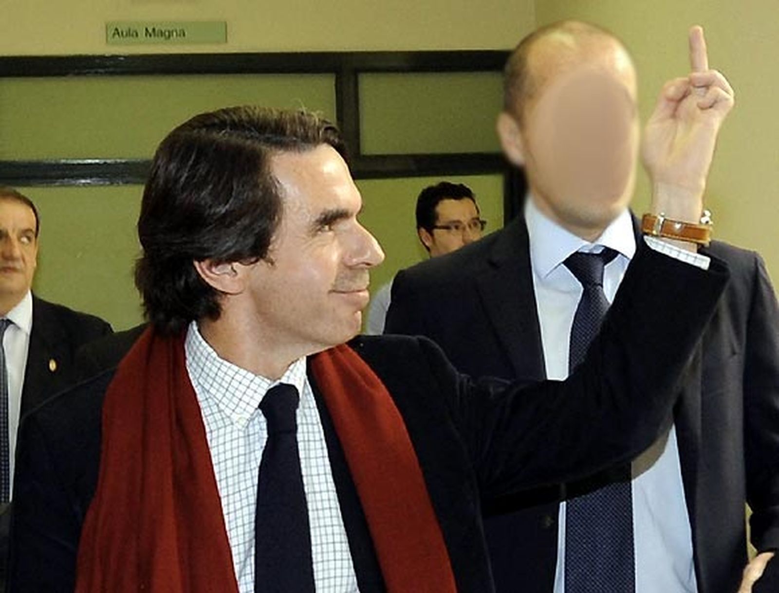 Aznar sobre la 'peineta': "Con los descarados, la respuesta debe ser descarada"