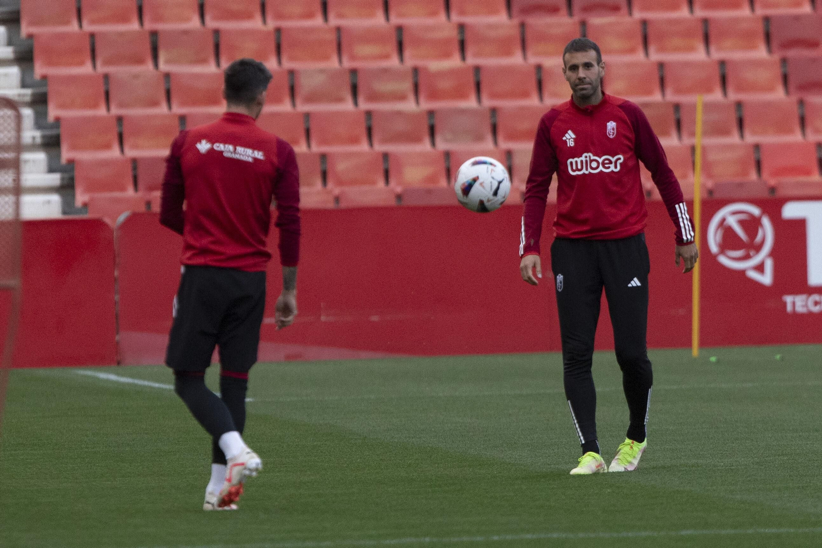 Así fue el primer entrenamiento de José Ramón Sandoval en el Granada CF