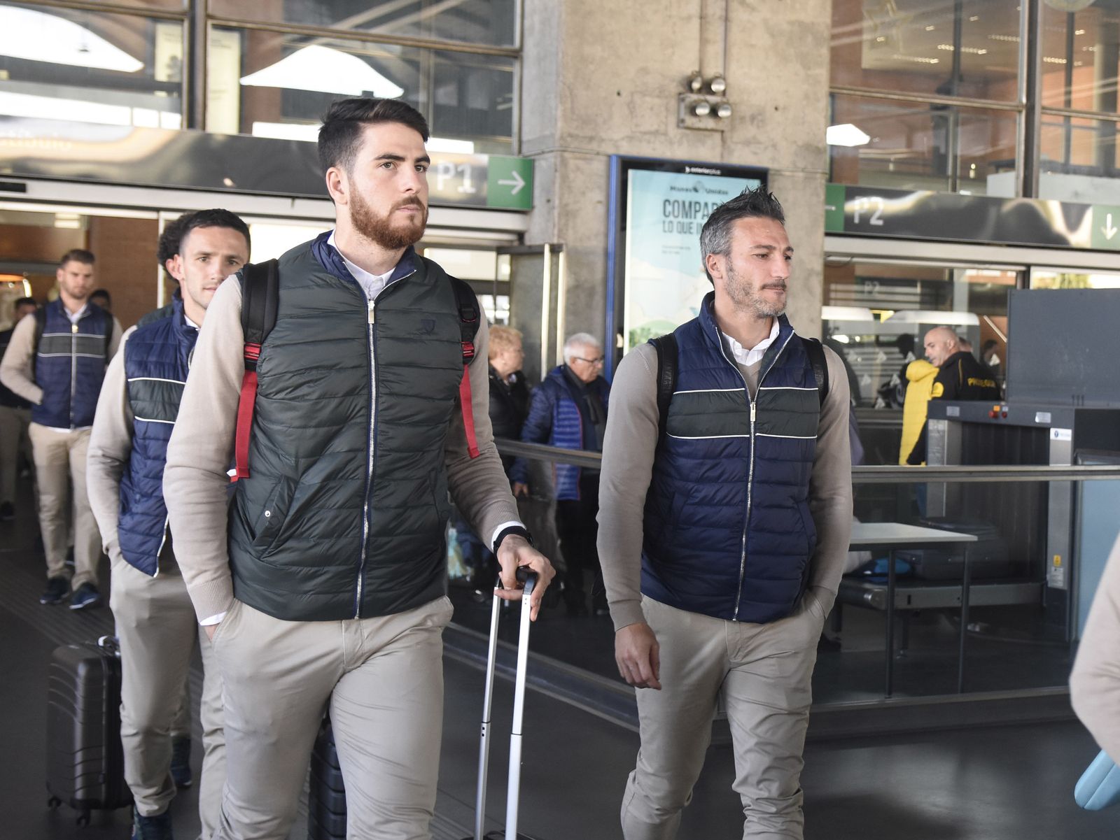 Carlos Abad y Piovaccari, en la Estación del AVE antes de partir hacia tierras aragonesas.