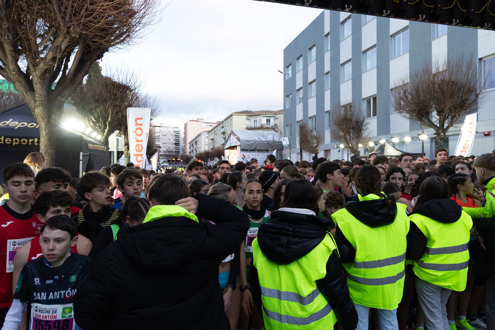 En imágenes: ambiente de gala en la infantil de la 43 edición de la Carrera de San Antón 2026
