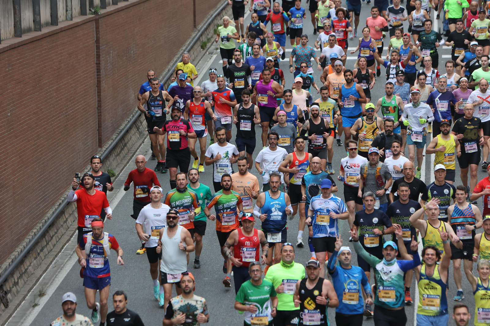 Búscate en la maratón de Sevilla 05