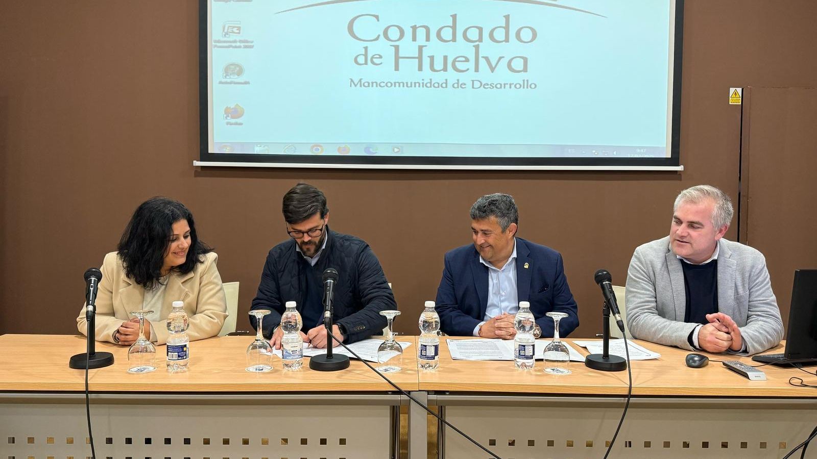 Laura Sánchez, Francisco de Asís Pérez Picón, Jose Manuel Correa y Adrián Pérez.
