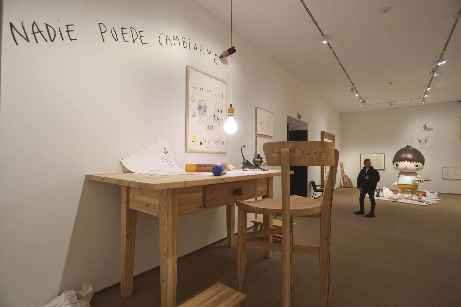 Las fotos de la exposición de Javier Calleja en Málaga y su gato Günter